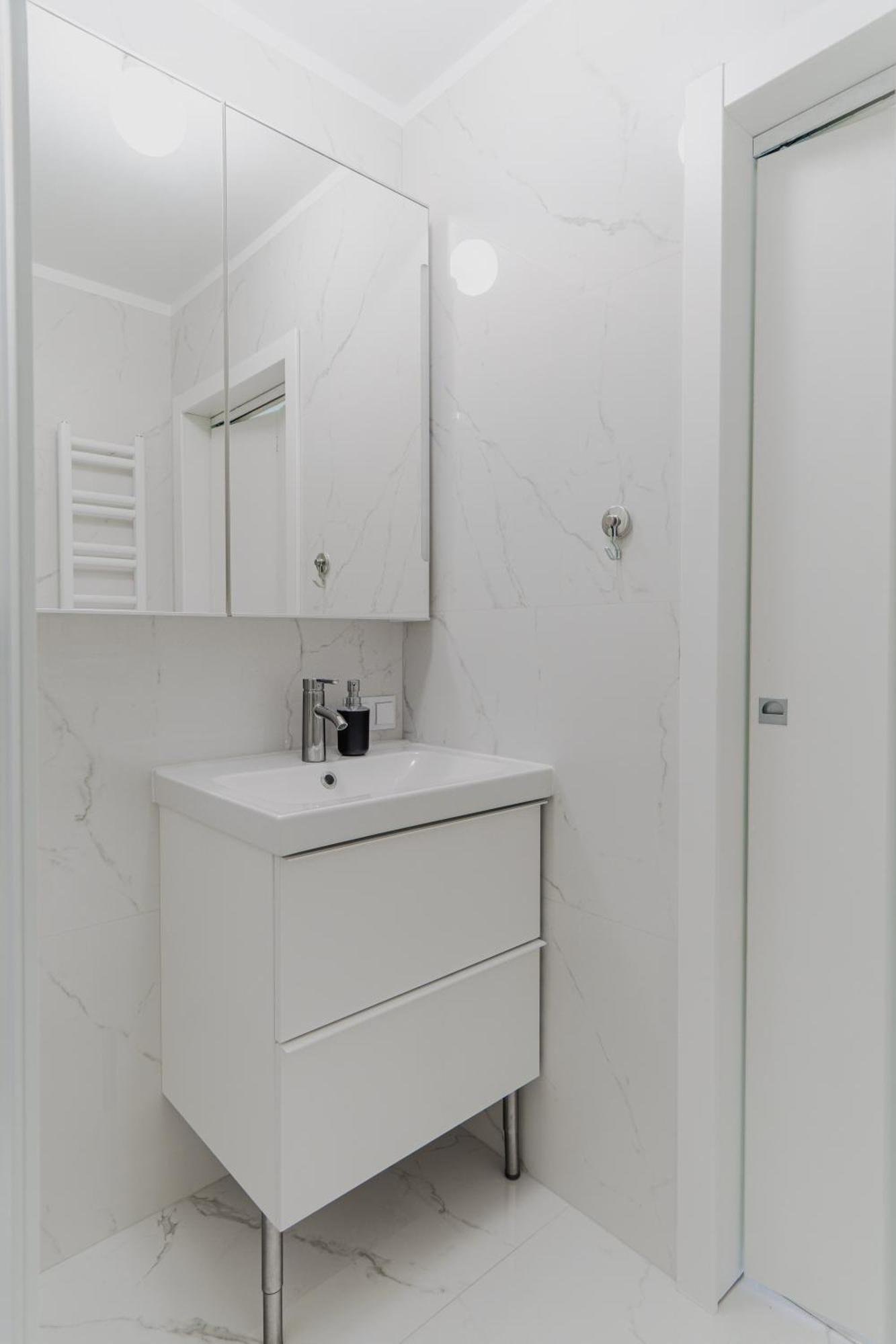 The Park Suites Варшава Екстериор снимка