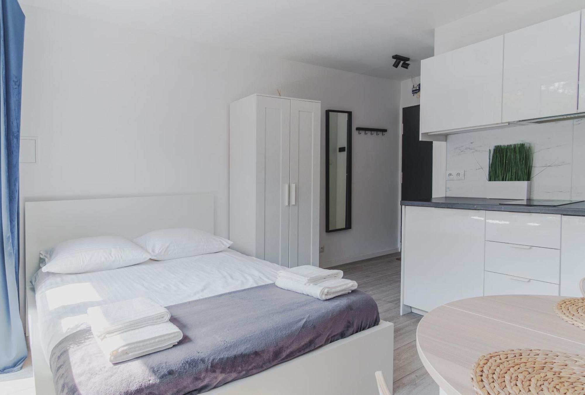 The Park Suites Варшава Екстериор снимка