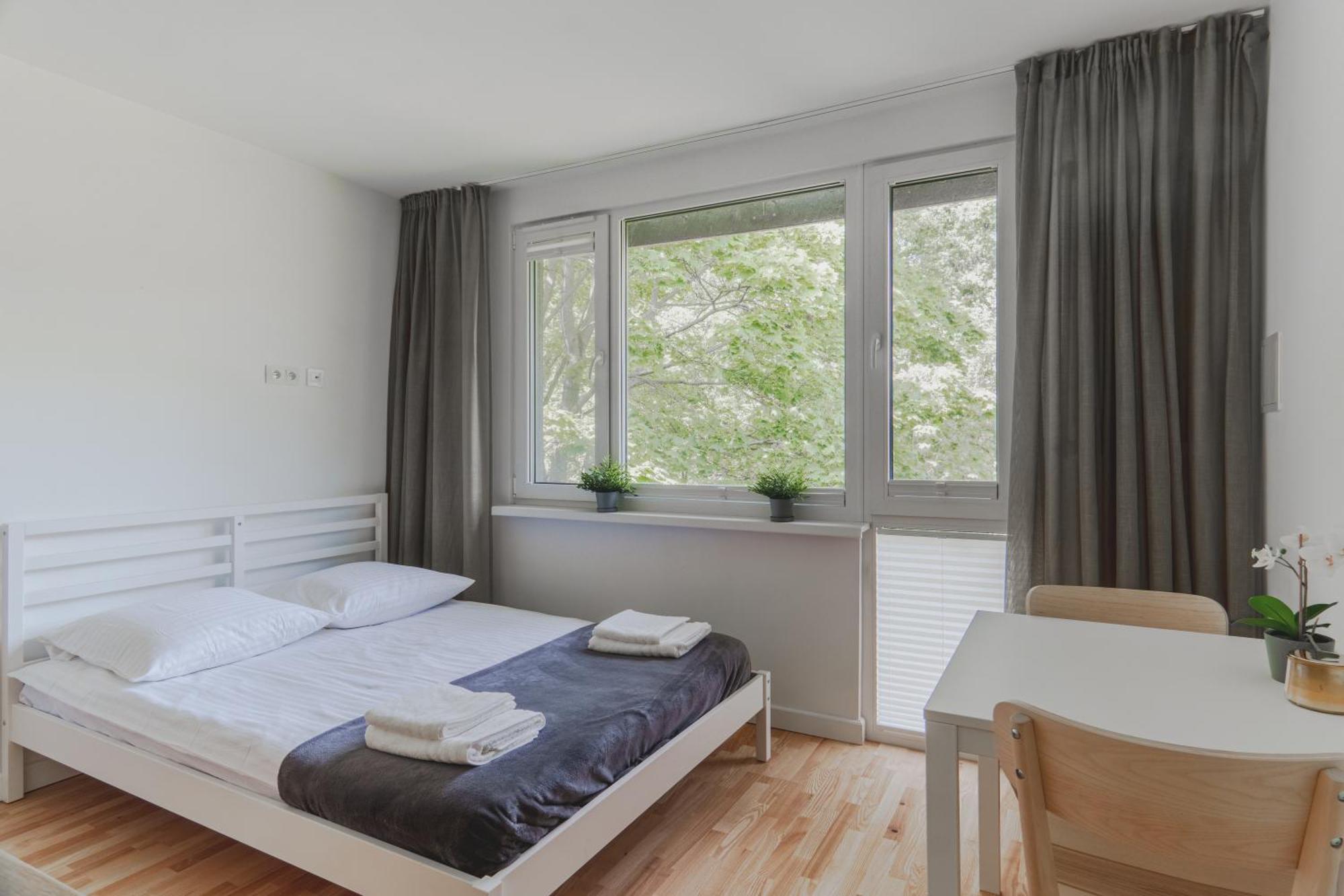 The Park Suites Варшава Екстериор снимка