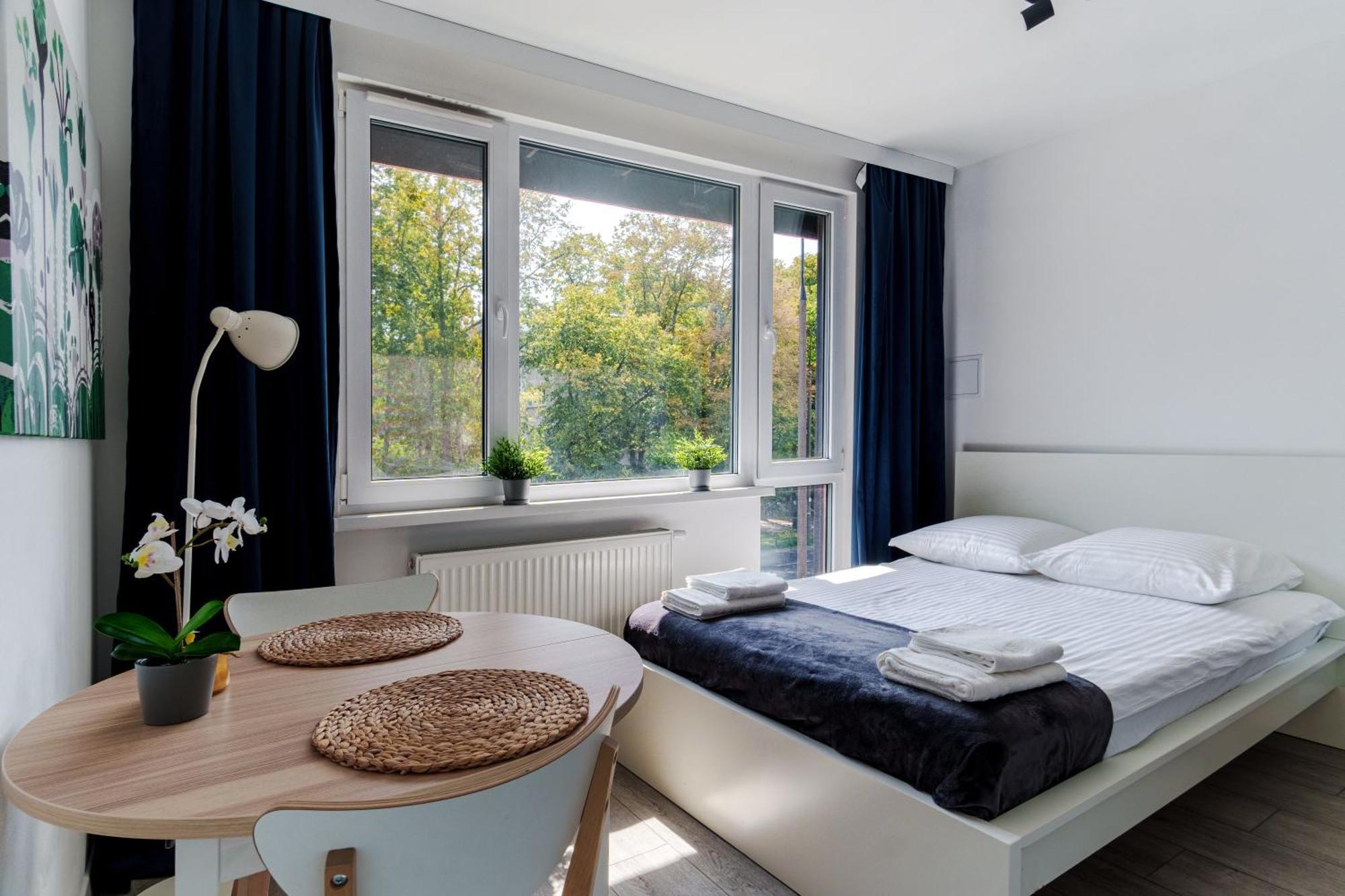 The Park Suites Варшава Екстериор снимка