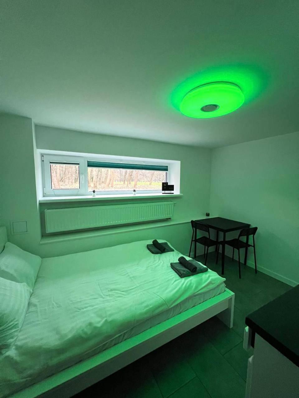 The Park Suites Варшава Екстериор снимка